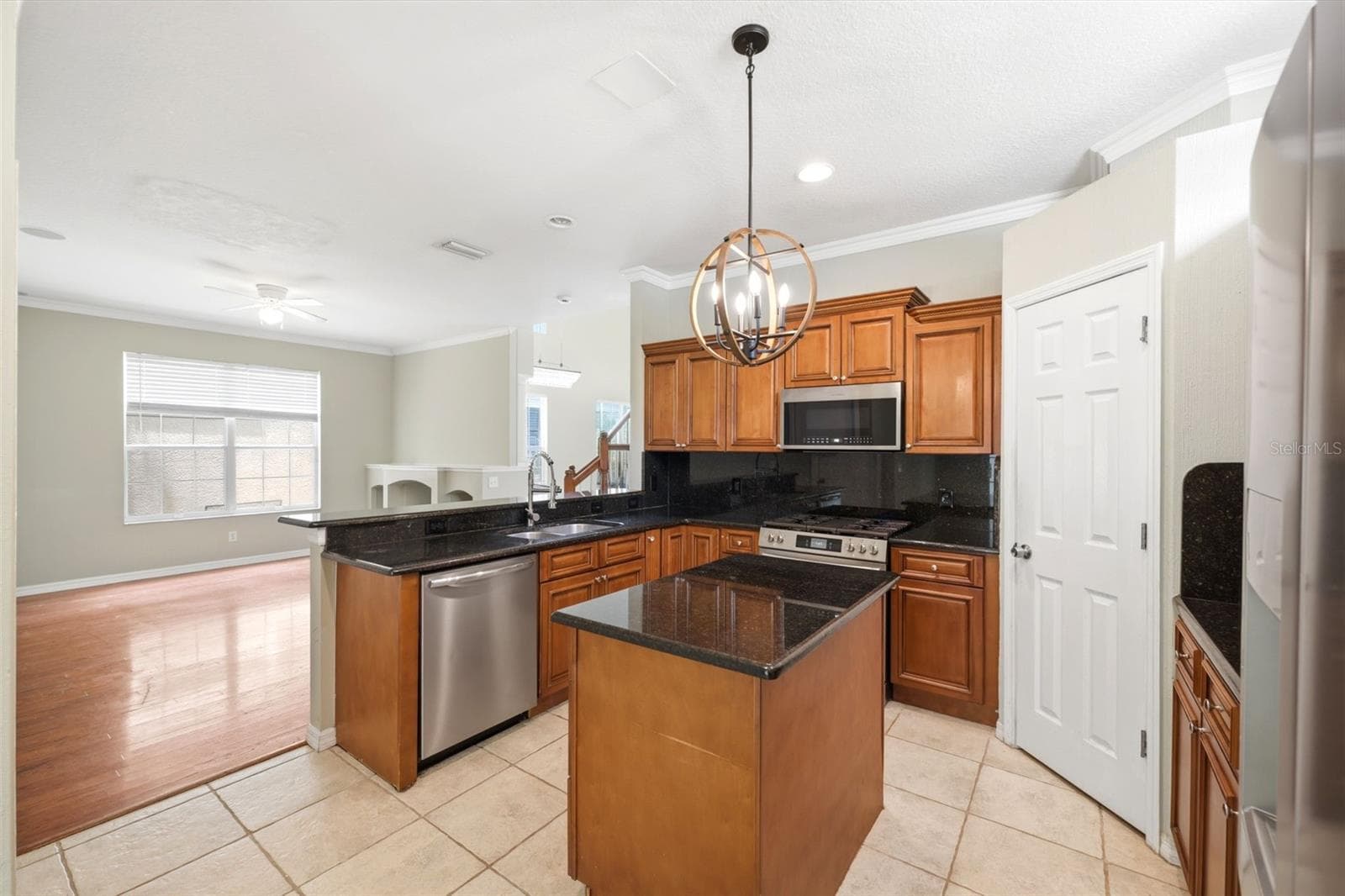 5016 BRIDGEWAY LANE — photo 8 of 39