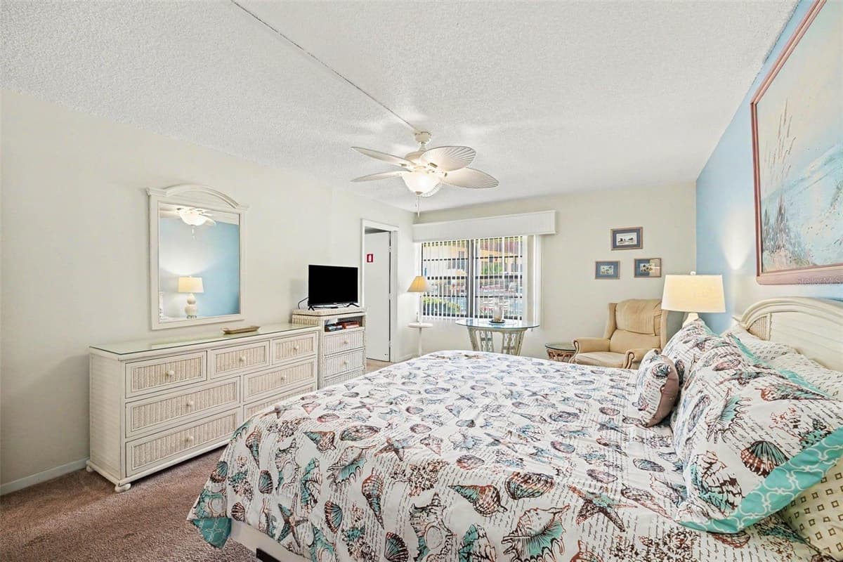 5200 OCEAN BEACH BOULEVARD — photo 21 of 32