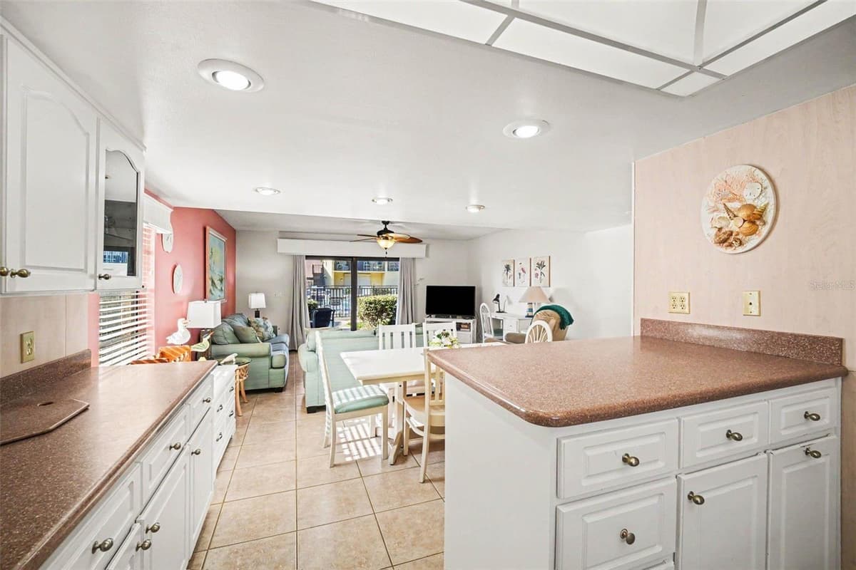 5200 OCEAN BEACH BOULEVARD — photo 15 of 32