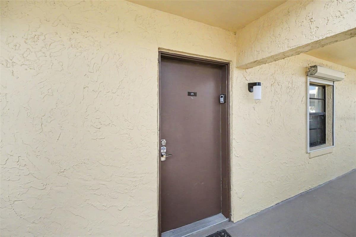 5200 OCEAN BEACH BOULEVARD — photo 8 of 32