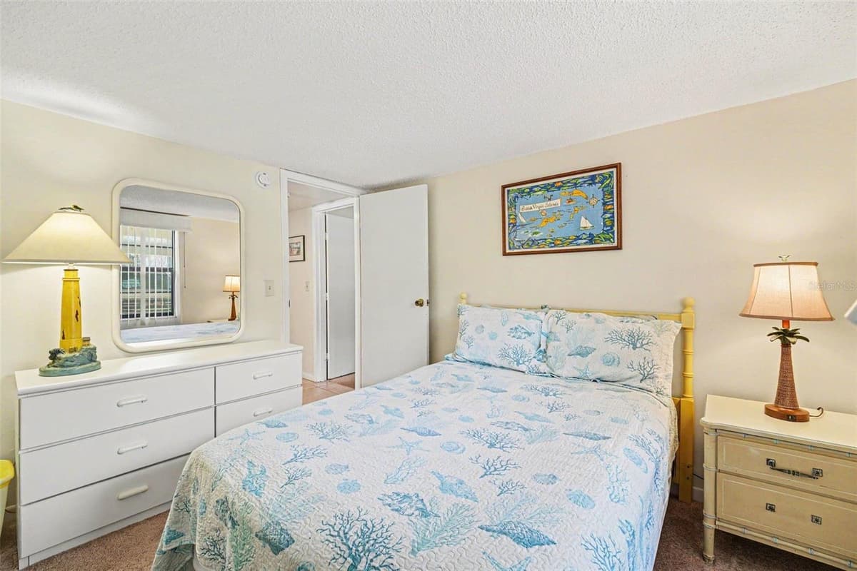 5200 OCEAN BEACH BOULEVARD — photo 18 of 32