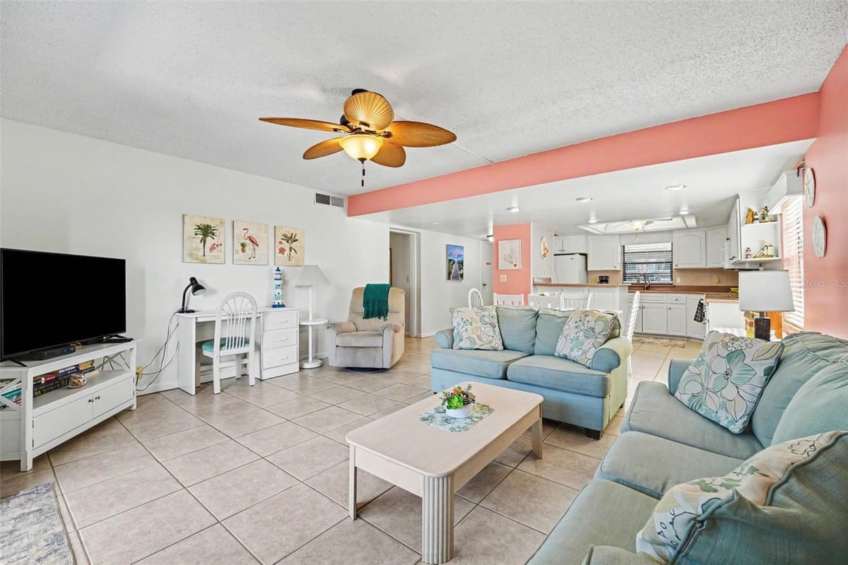 5200 OCEAN BEACH BOULEVARD — photo 11 of 32
