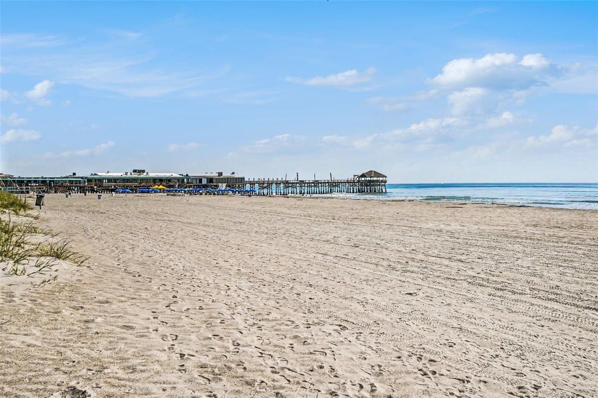 5200 OCEAN BEACH BOULEVARD — photo 3 of 32