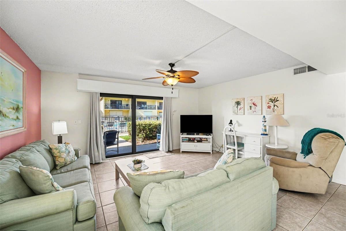 5200 OCEAN BEACH BOULEVARD — photo 10 of 32
