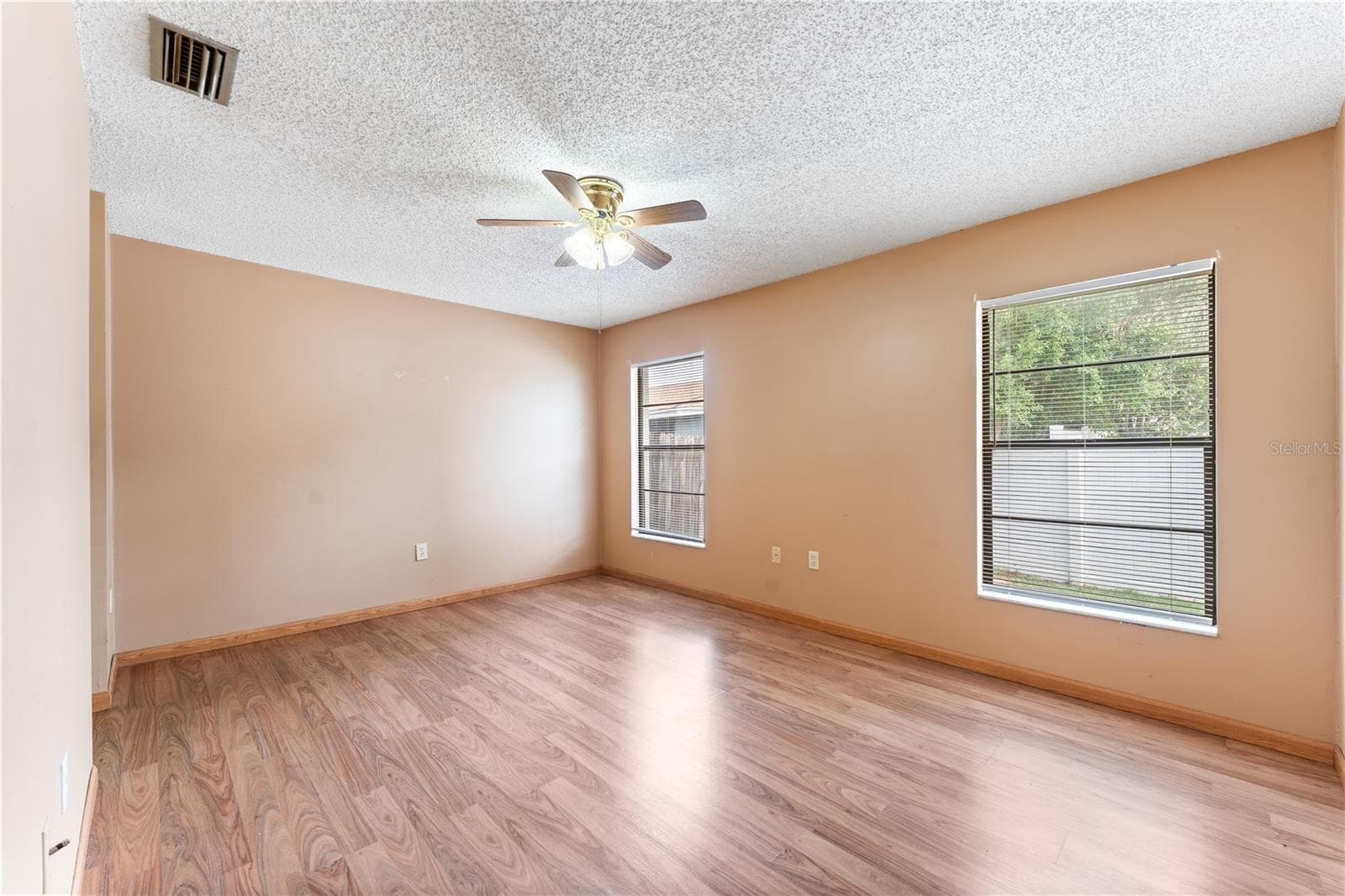 2024 SHEFFIELD COURT — photo 21 of 34