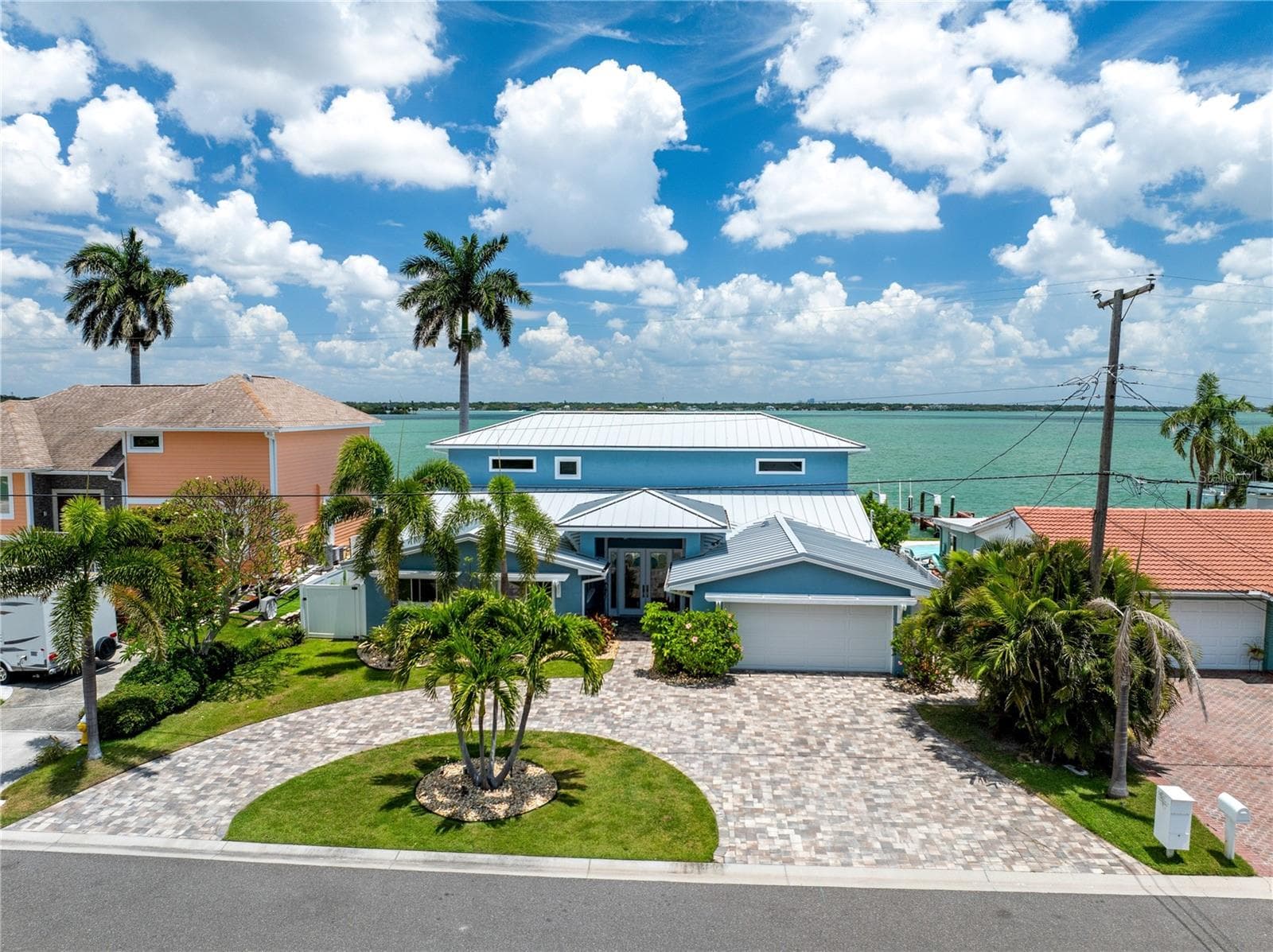 547 JOHNS PASS AVENUE — photo 6 of 85