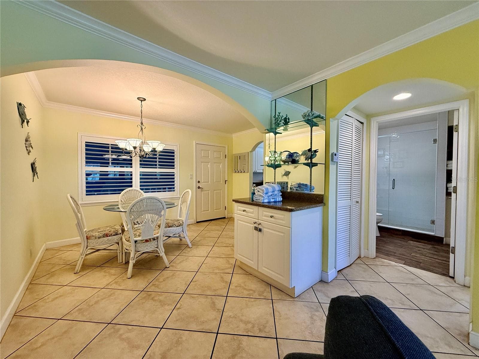 19417 GULF BOULEVARD — photo 11 of 45
