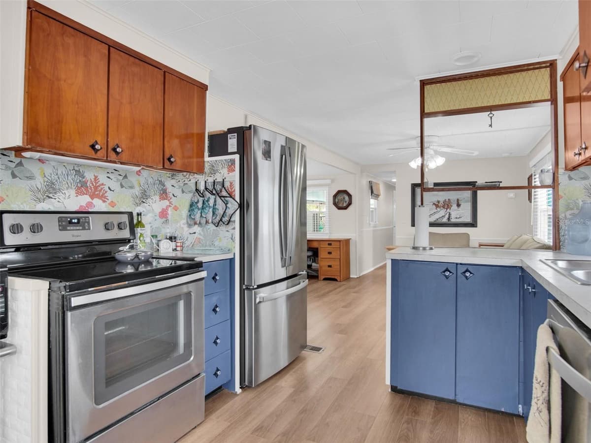800 CHESAPEAKE DRIVE — photo 6 of 49