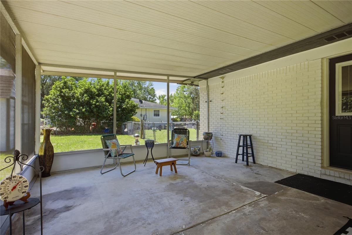 926 WOODLAWN STREET — photo 29 of 38
