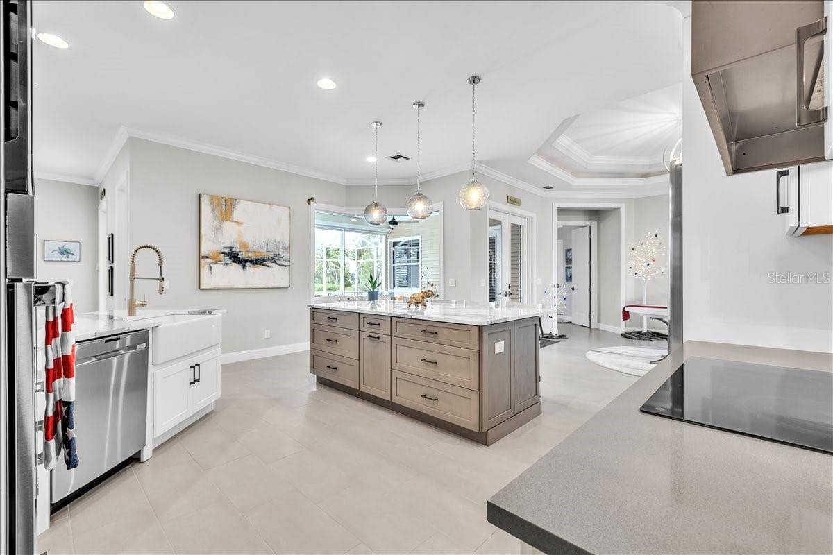 6050 TIDEWATER ISLAND CIRCLE — photo 13 of 56
