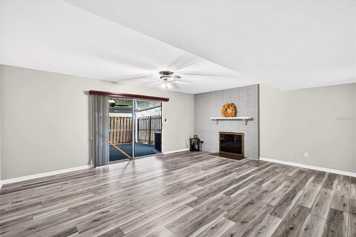 2250 PALMETTO AVENUE — photo 13 of 65