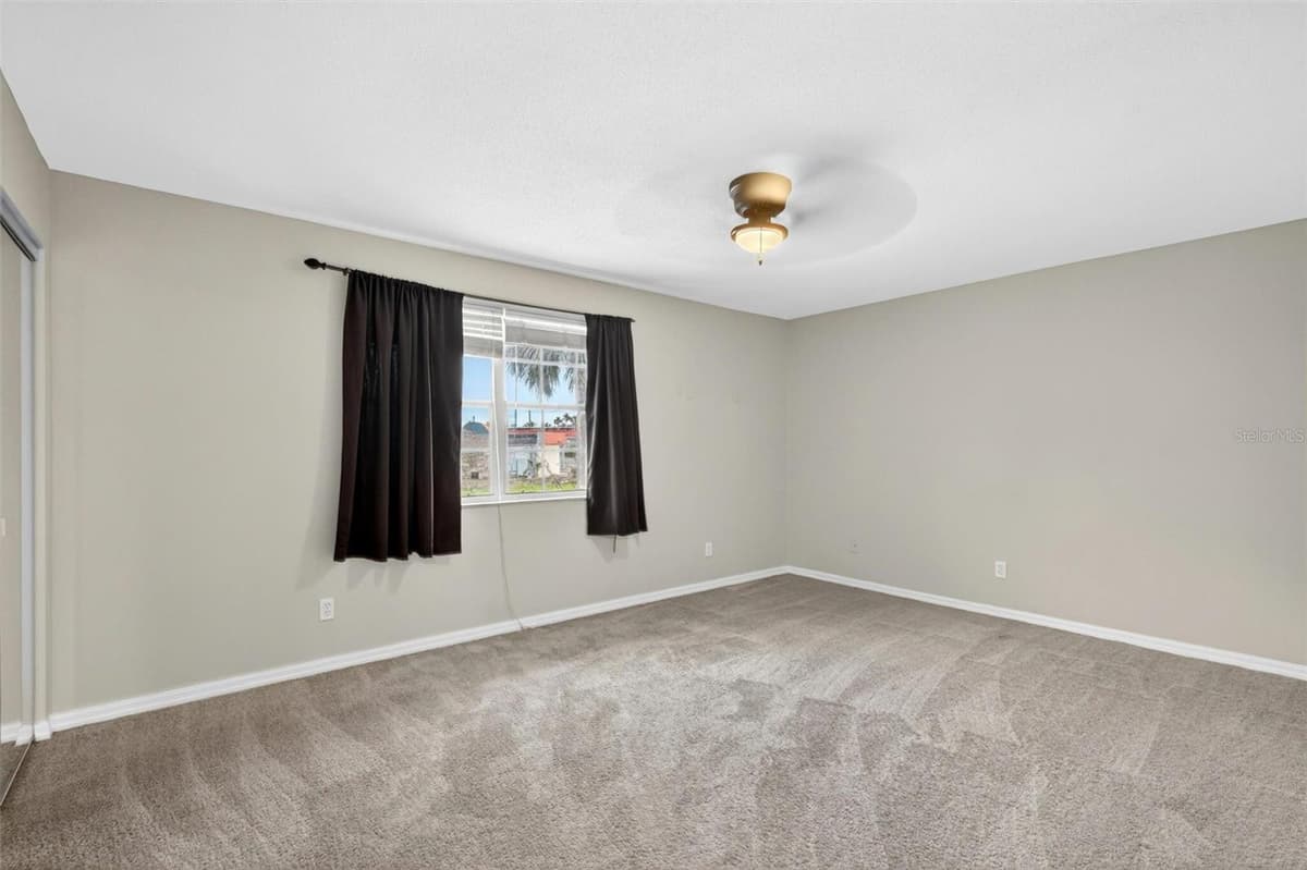 2250 PALMETTO AVENUE — photo 28 of 65