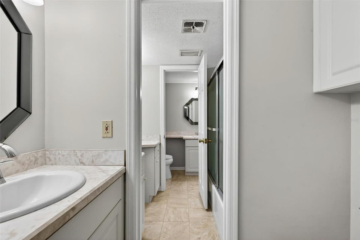 2250 PALMETTO AVENUE — photo 25 of 65