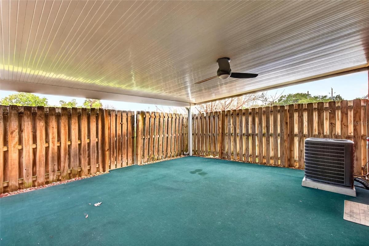 2250 PALMETTO AVENUE — photo 14 of 65