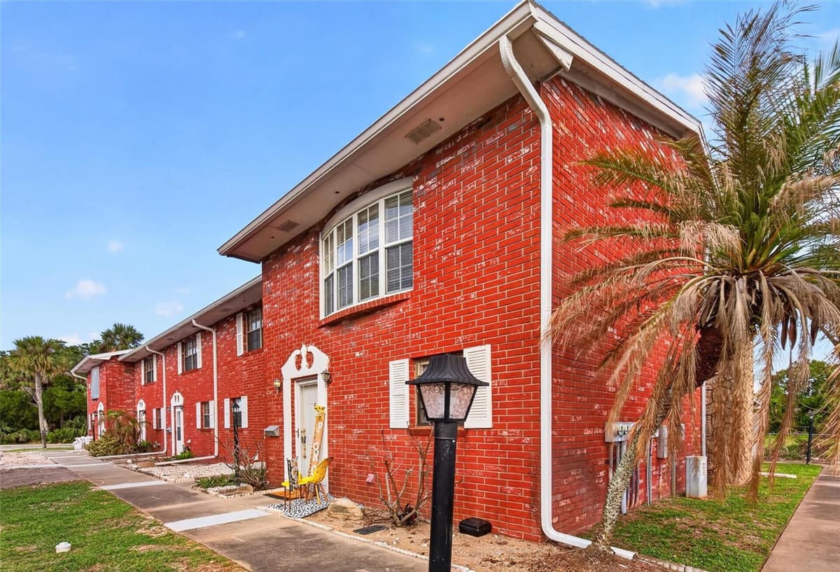 2250 PALMETTO AVENUE — photo 34 of 65