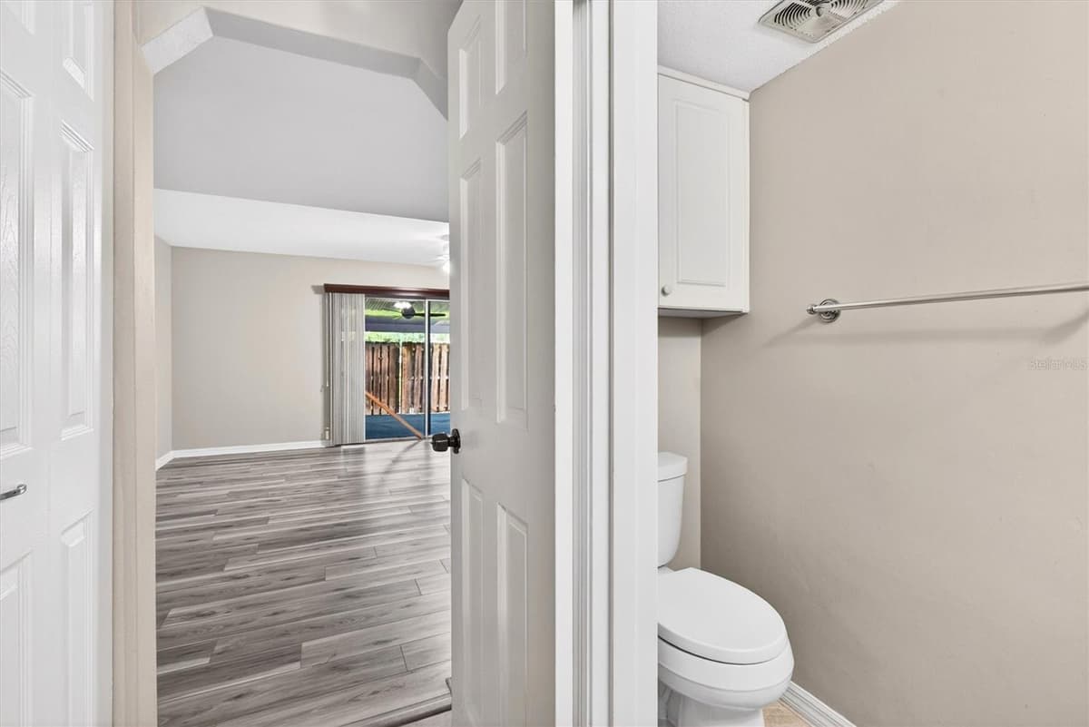 2250 PALMETTO AVENUE — photo 16 of 65