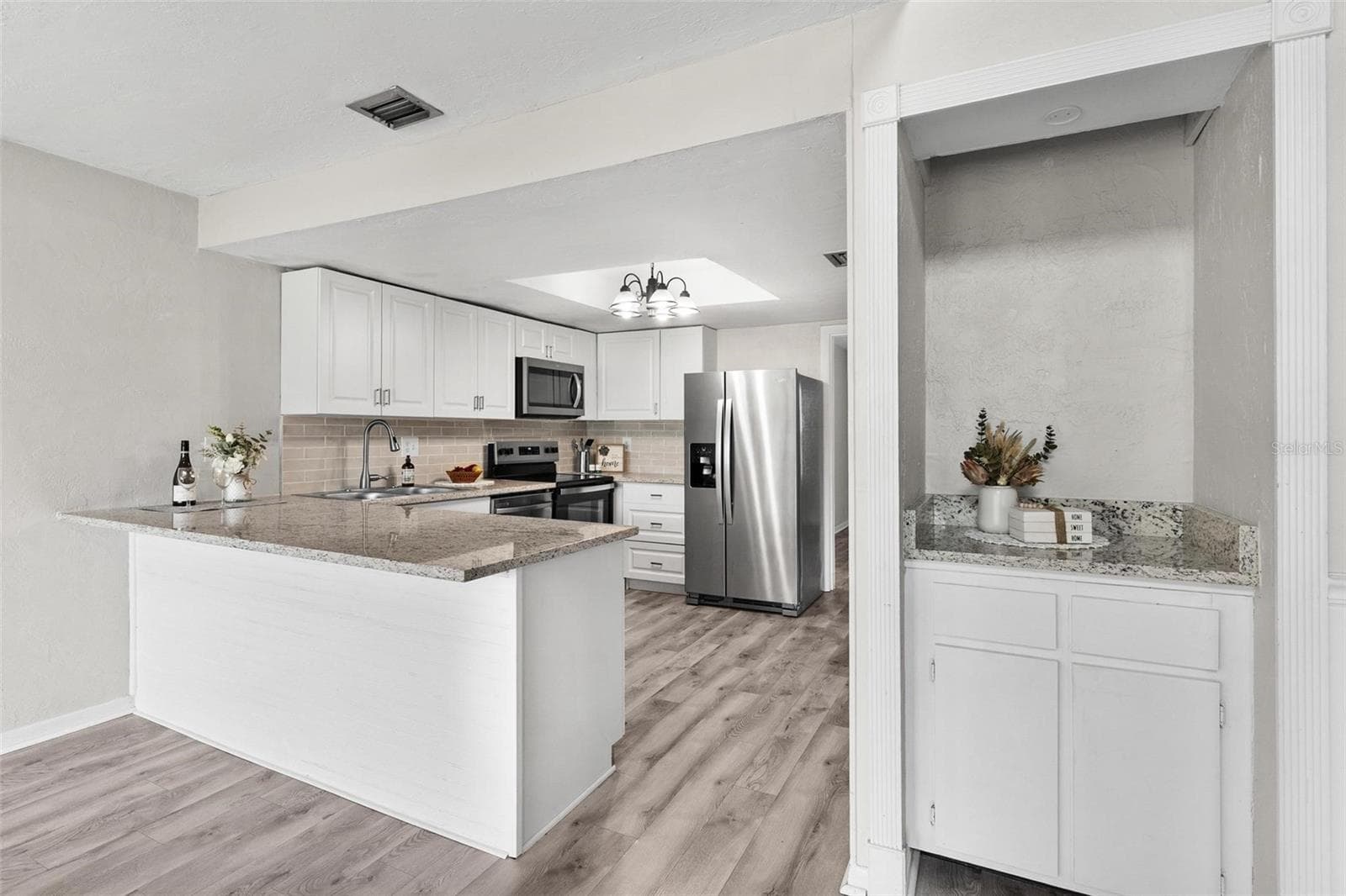 23202 SANDALWOOD DRIVE — photo 15 of 43