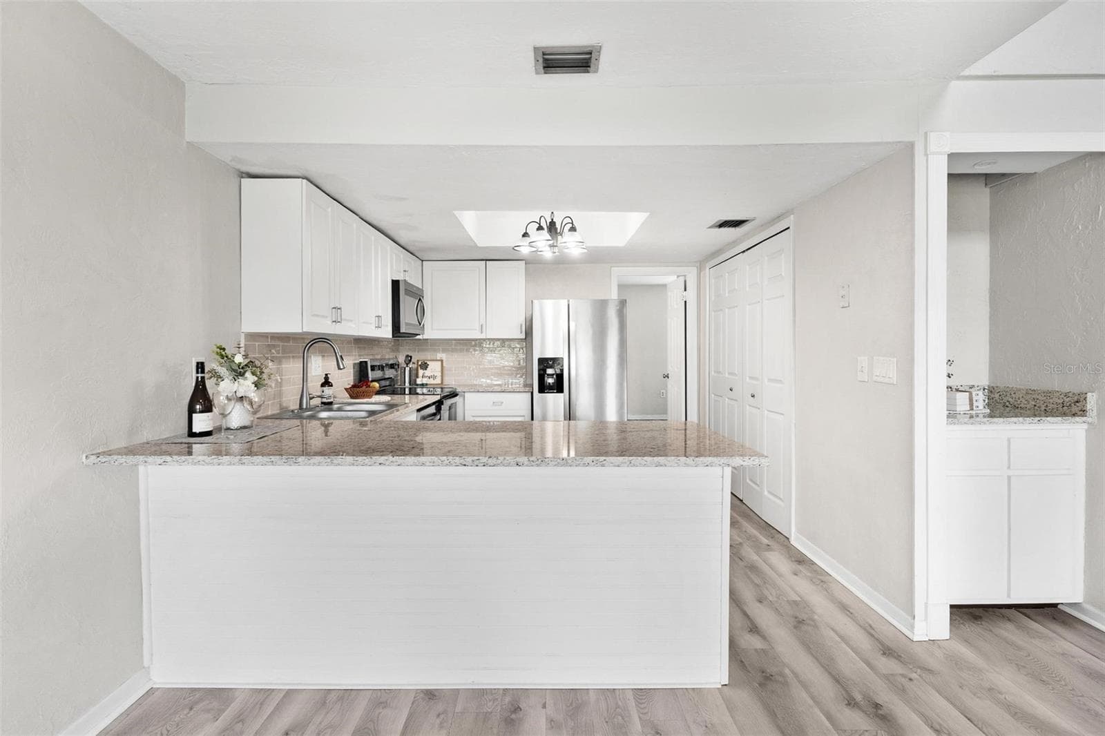23202 SANDALWOOD DRIVE — photo 16 of 43