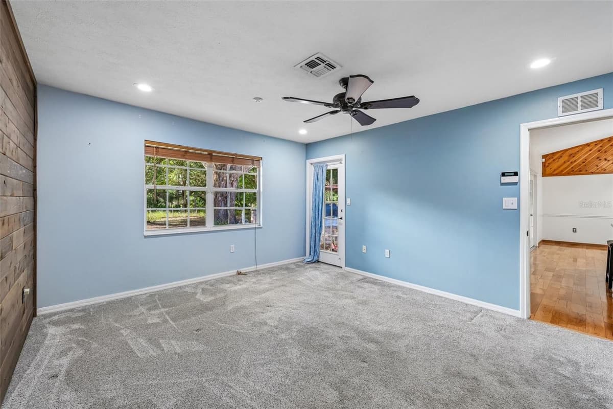 204 JEFFERSON DRIVE — photo 32 of 42