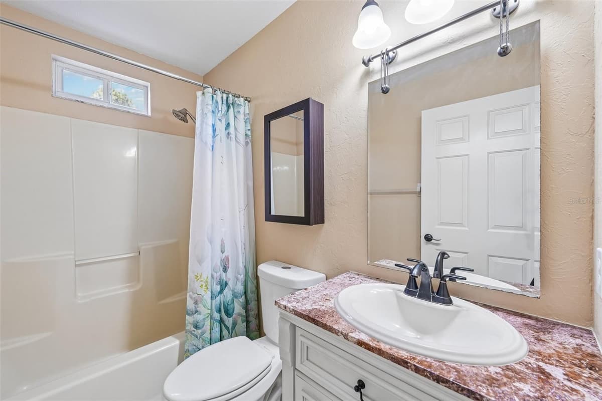 204 JEFFERSON DRIVE — photo 23 of 42