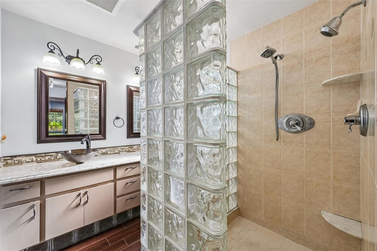 204 JEFFERSON DRIVE — photo 33 of 42