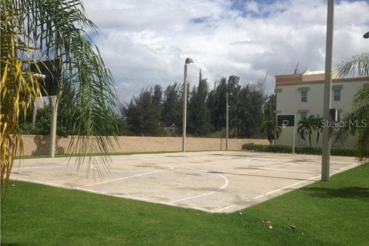 II LOS PARILLAS — photo 20 of 31
