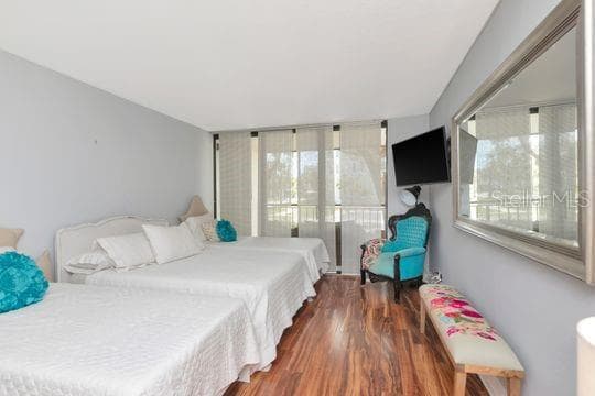 220 BELLEVIEW BOULEVARD — photo 28 of 37