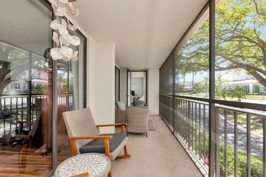 220 BELLEVIEW BOULEVARD — photo 25 of 37