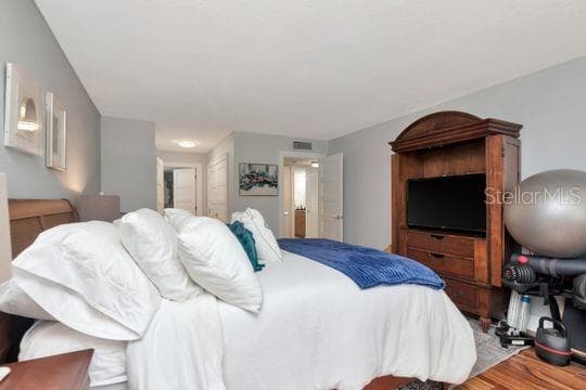 220 BELLEVIEW BOULEVARD — photo 18 of 37