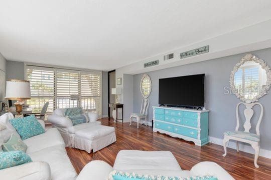 220 BELLEVIEW BOULEVARD — photo 16 of 37