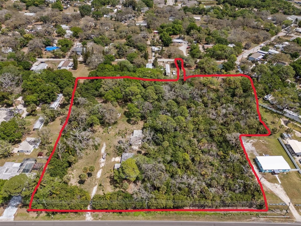 1204 BAILLIES BLUFF ROAD — photo 3 of 5