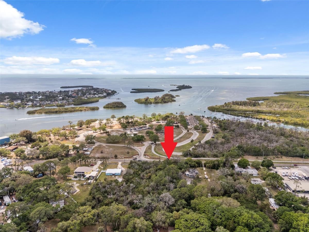 1204 BAILLIES BLUFF ROAD — photo 4 of 5