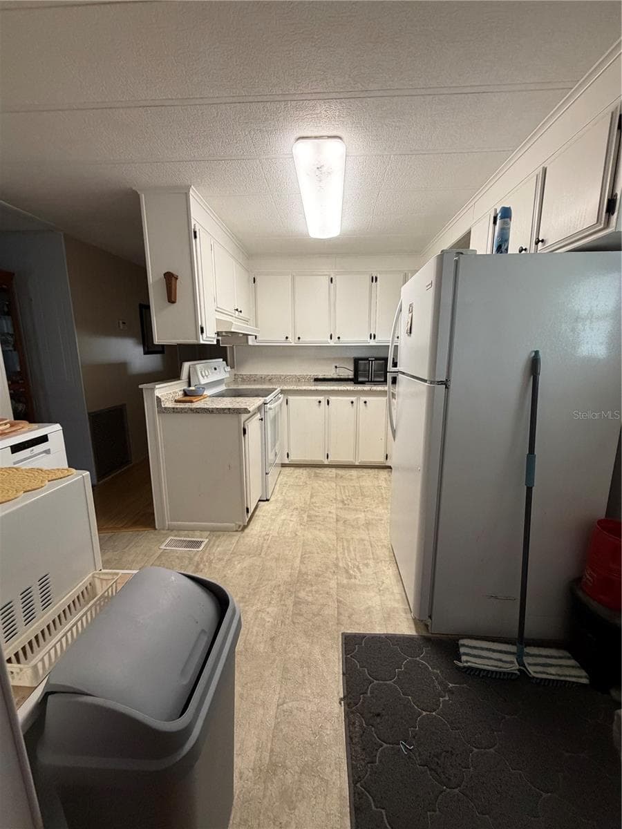 520 MARNIE CIRCLE — photo 15 of 32