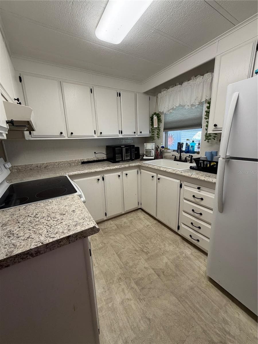 520 MARNIE CIRCLE — photo 31 of 32