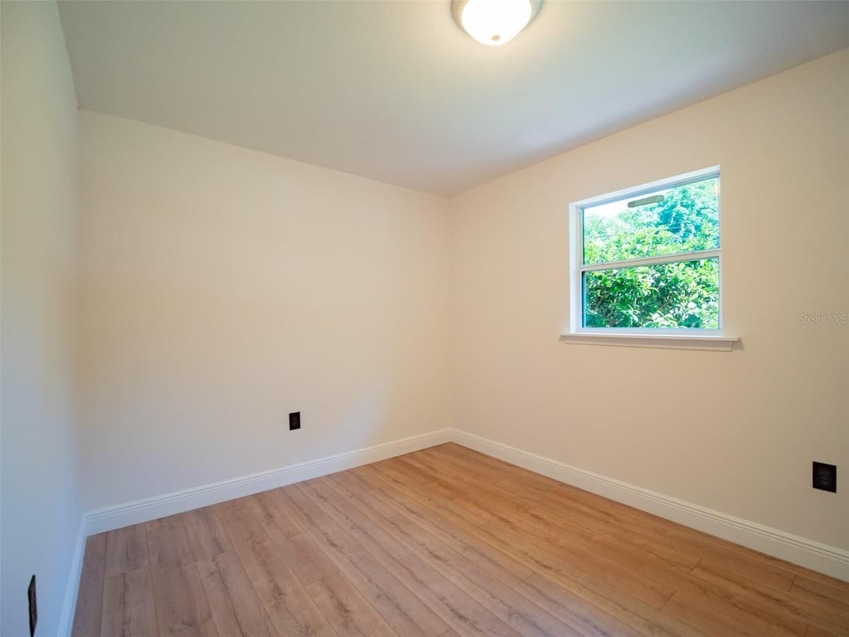 1408 6TH STREET — photo 14 of 24
