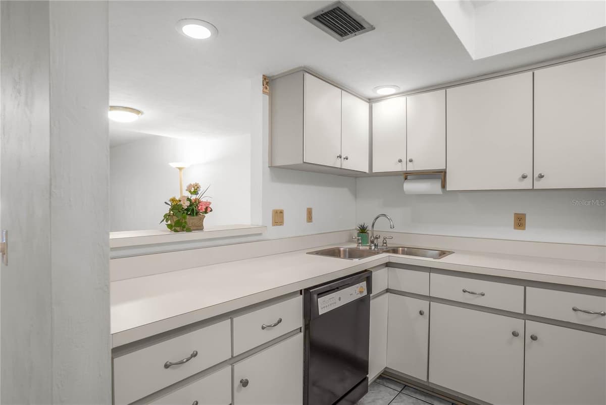 270 GLASSBORO COURT — photo 10 of 46
