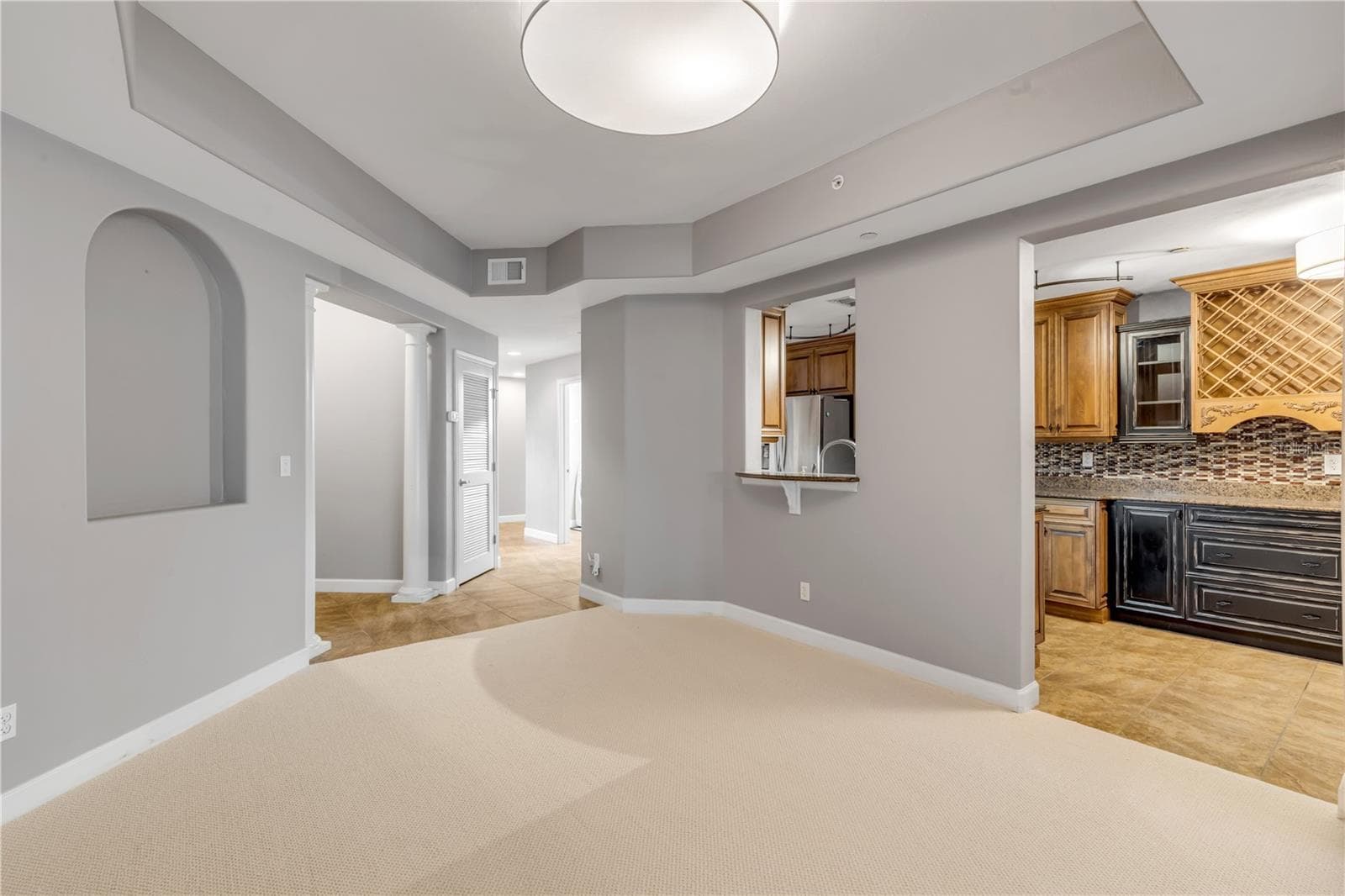 424 LUNA BELLA LANE — photo 13 of 61