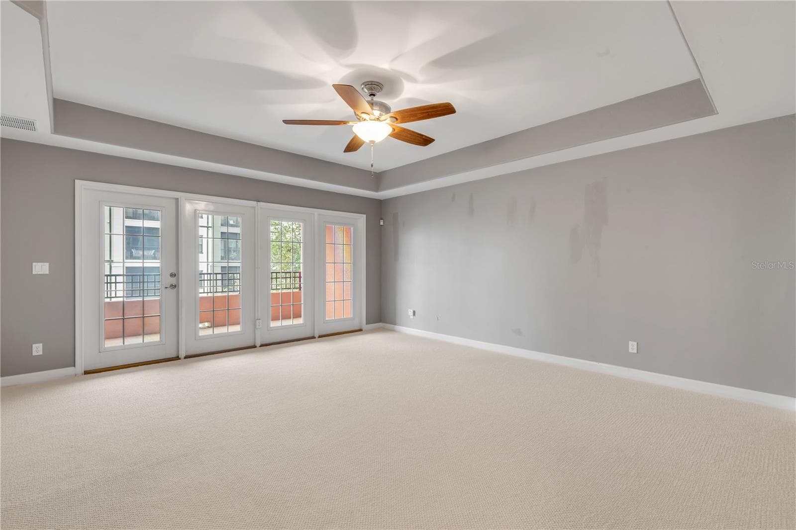 424 LUNA BELLA LANE — photo 18 of 61