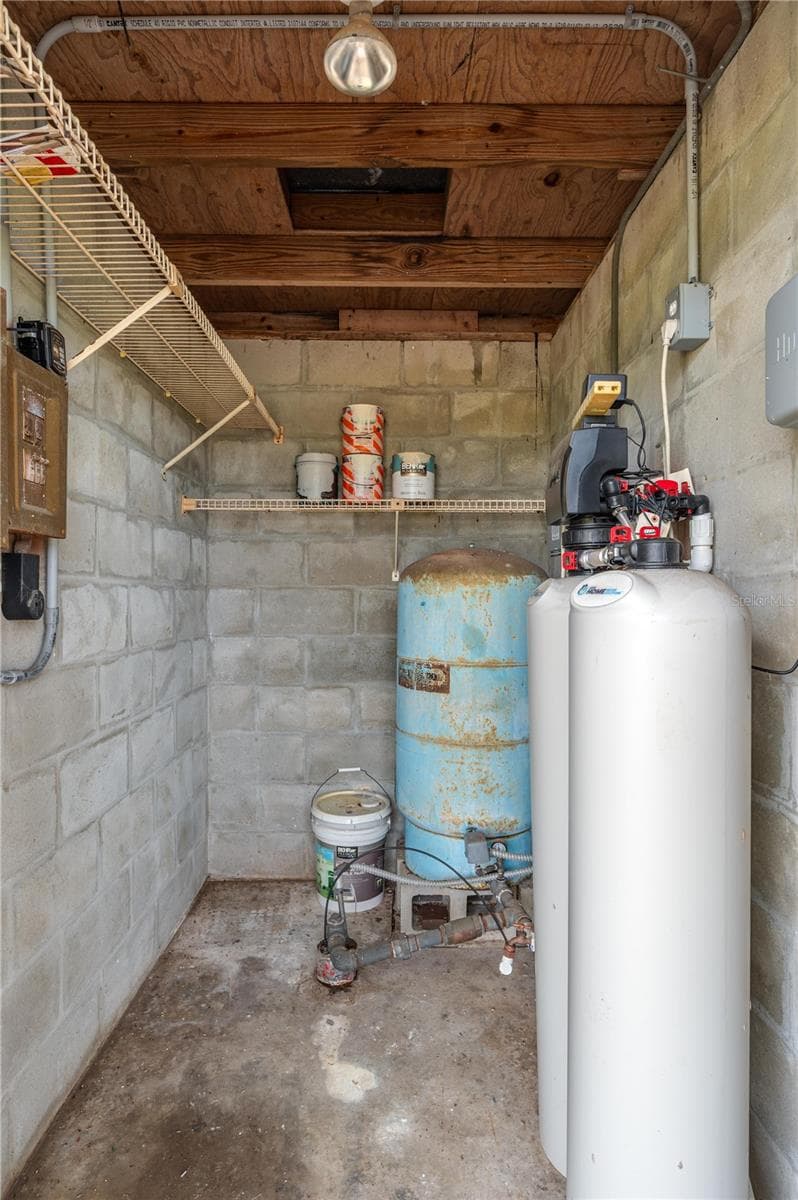 1325 THORNBURG ROAD — photo 49 of 67