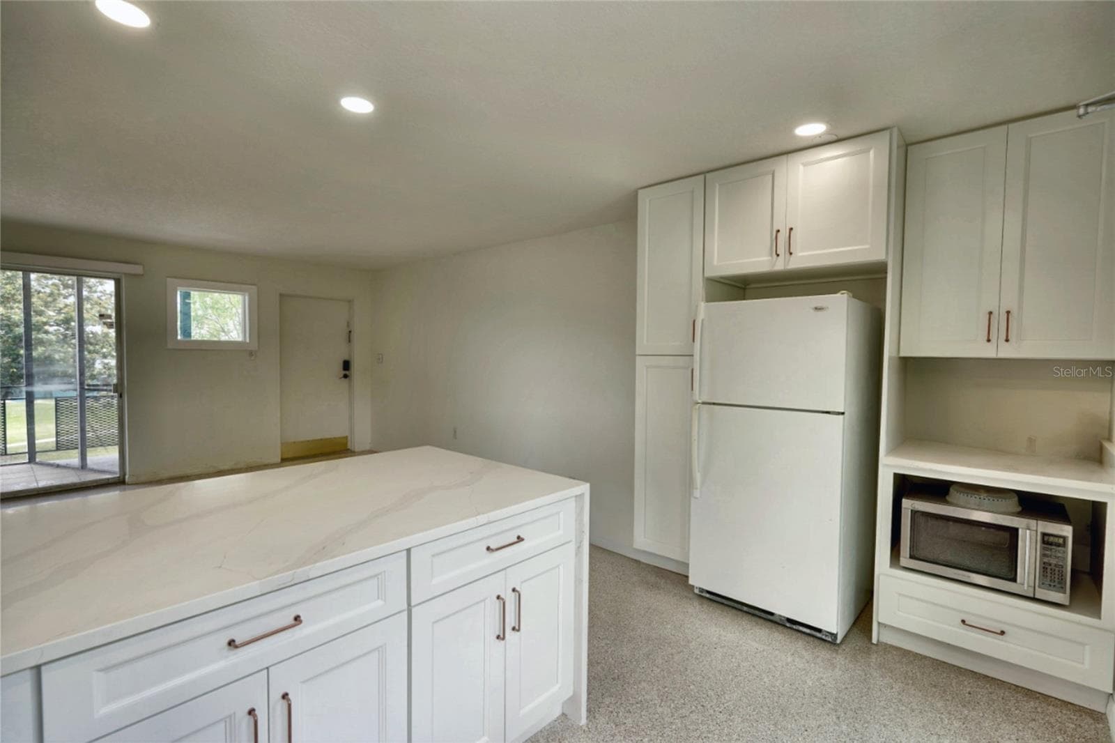 151 ORLANDO AVENUE — photo 11 of 31