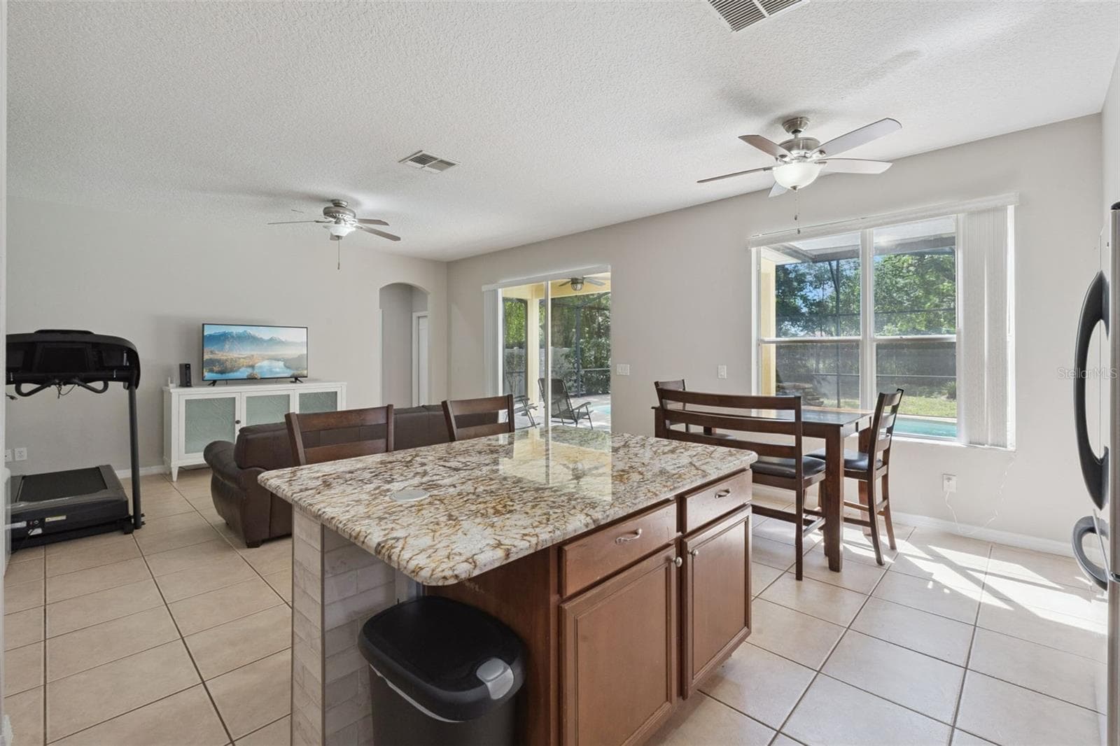 33804 TERRAGONA DRIVE — photo 8 of 66