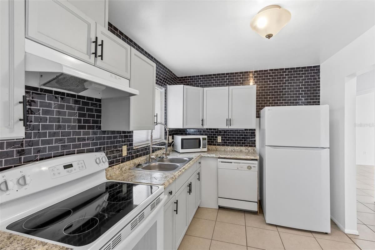343 SAN MIGUEL STREET — photo 7 of 24