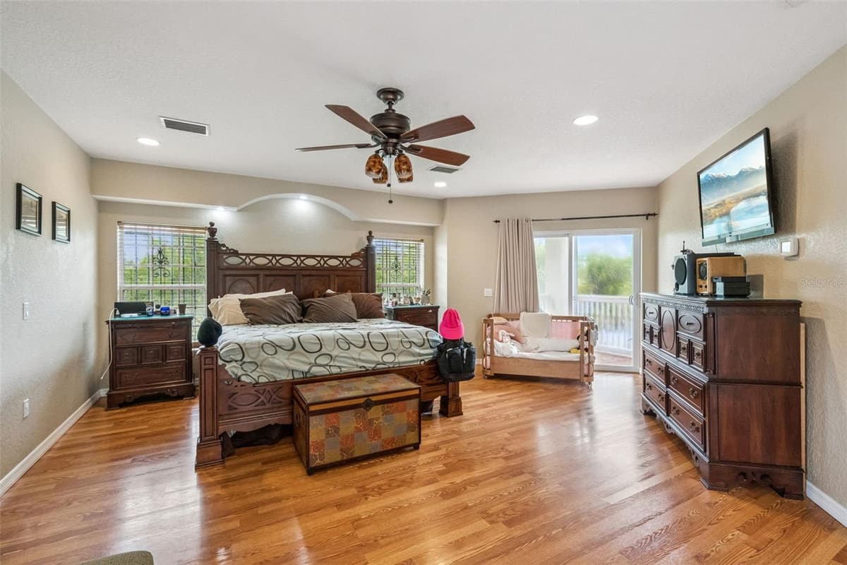 5825 LAKE LIZZIE DRIVE — photo 19 of 72