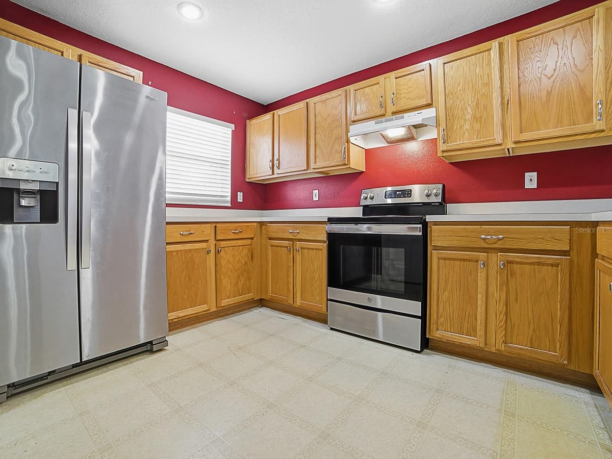 4030 LAKE BLUFF DRIVE — photo 14 of 32