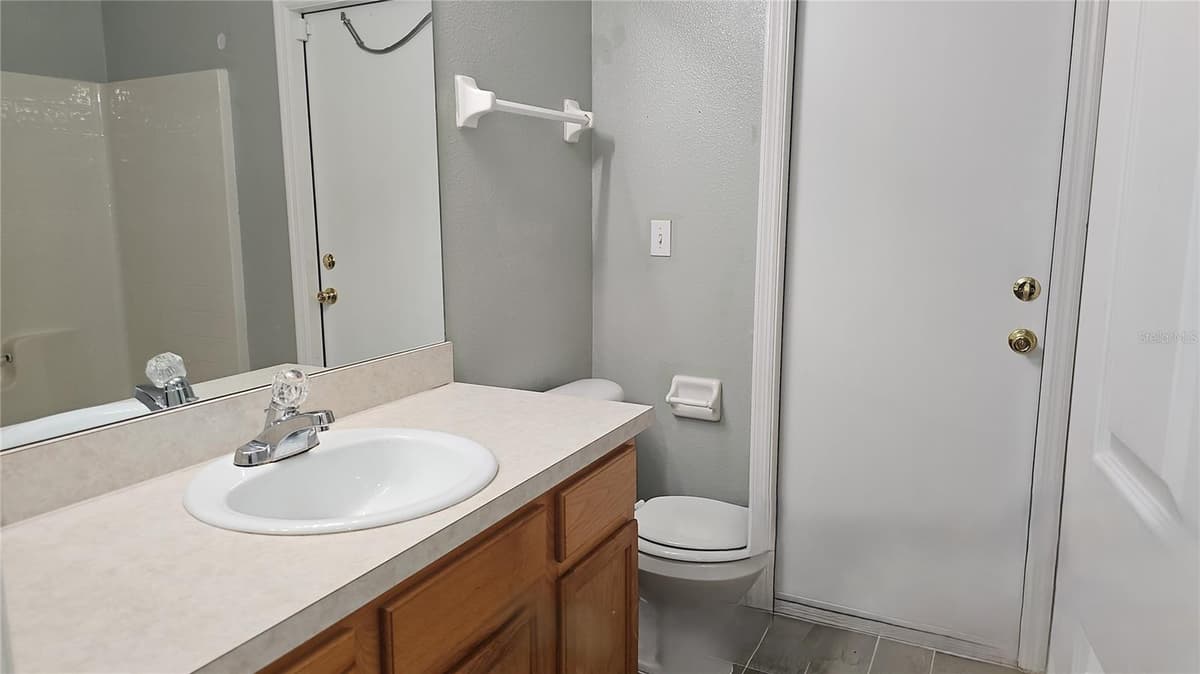 4030 LAKE BLUFF DRIVE — photo 9 of 32