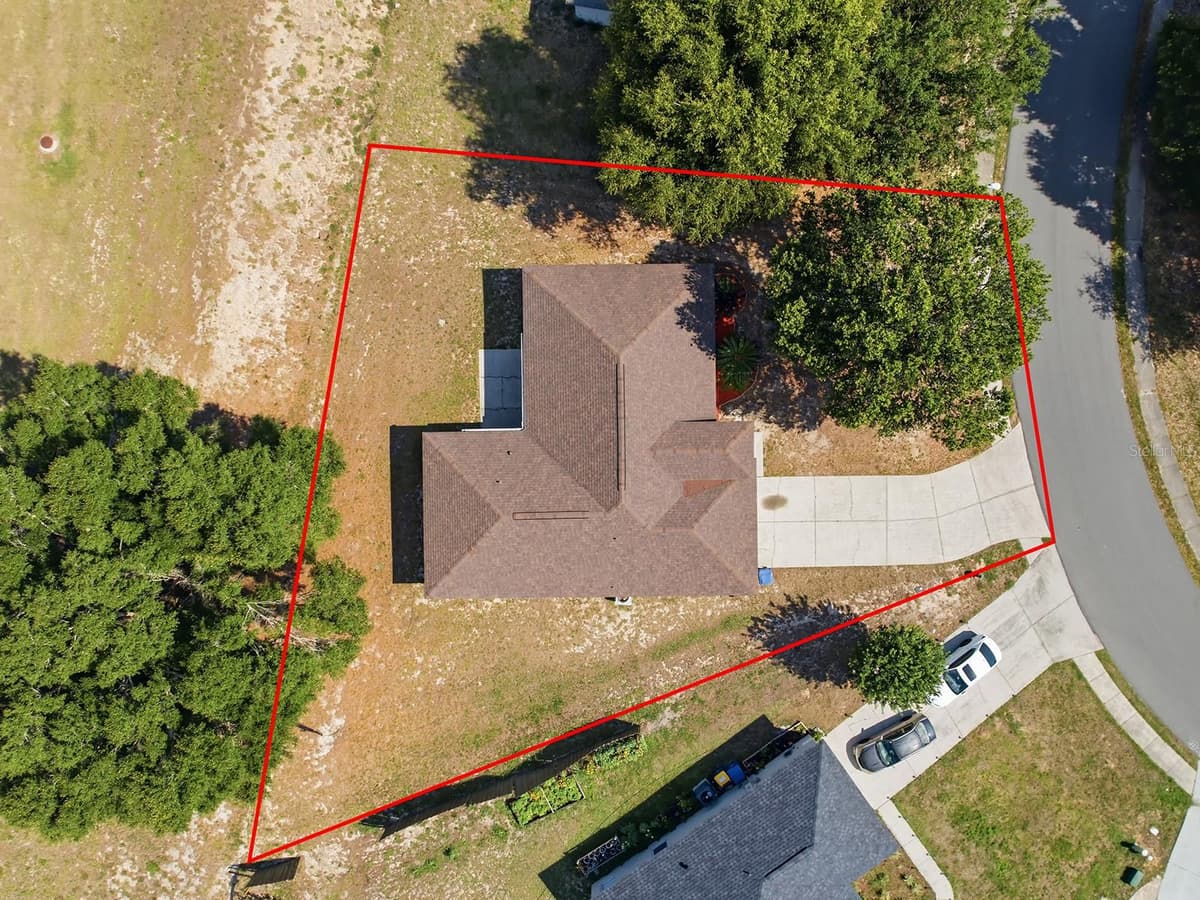 4030 LAKE BLUFF DRIVE — photo 31 of 32