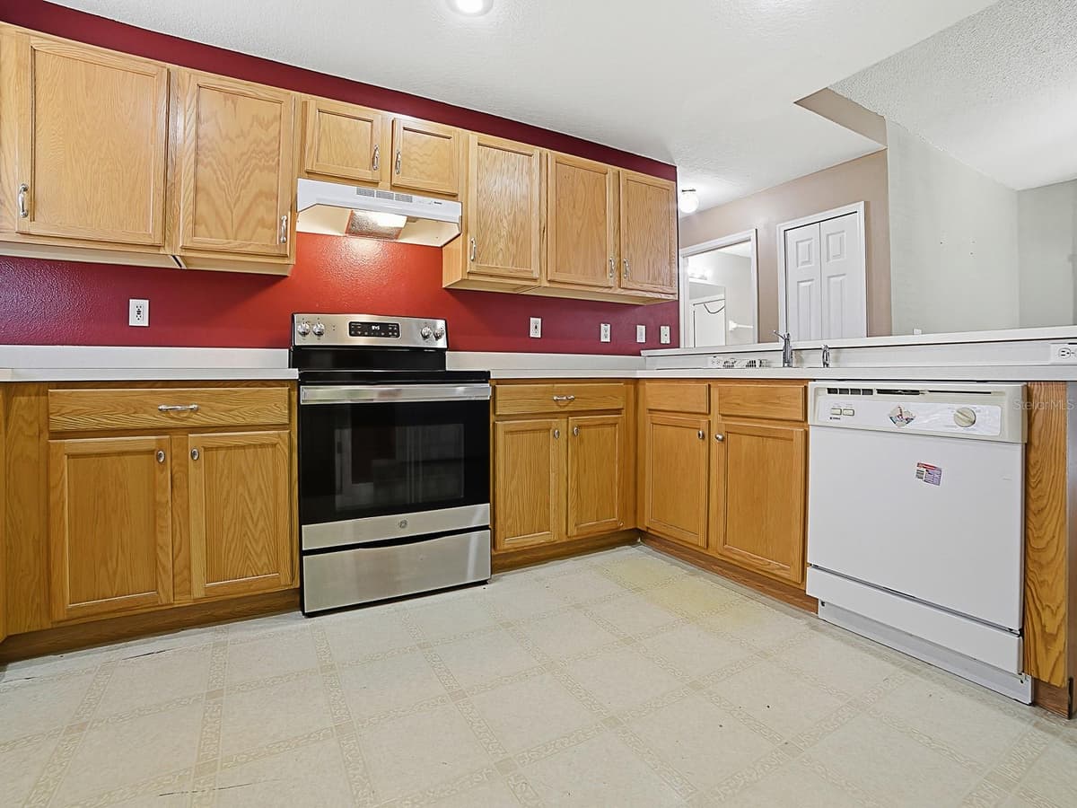4030 LAKE BLUFF DRIVE — photo 15 of 32