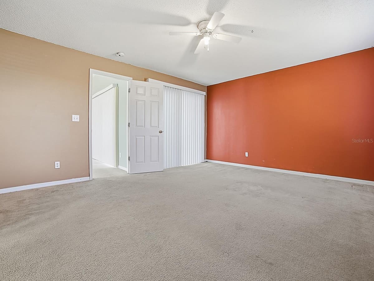 4030 LAKE BLUFF DRIVE — photo 7 of 32