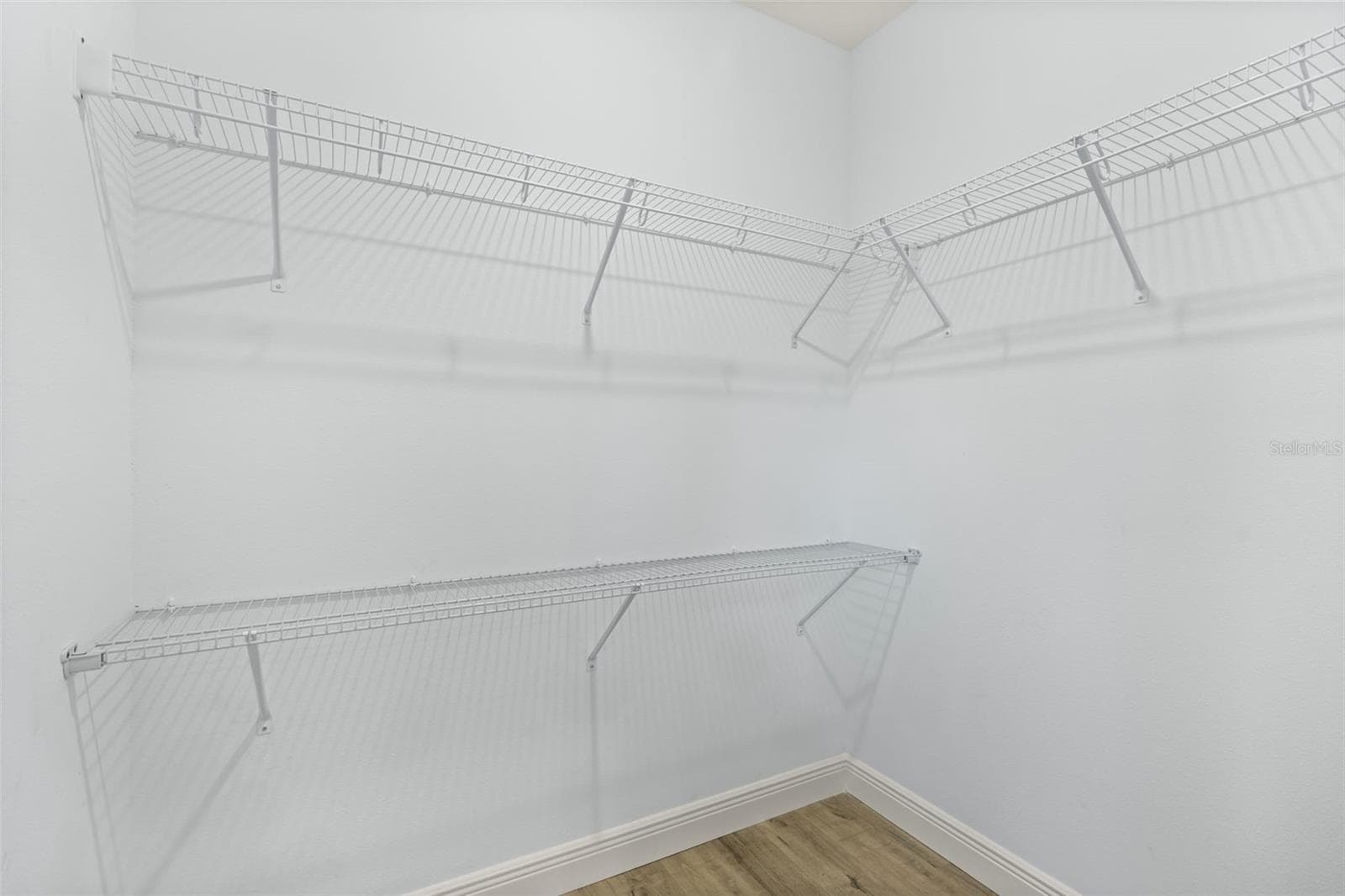149 HICKORY AVENUE — photo 14 of 26