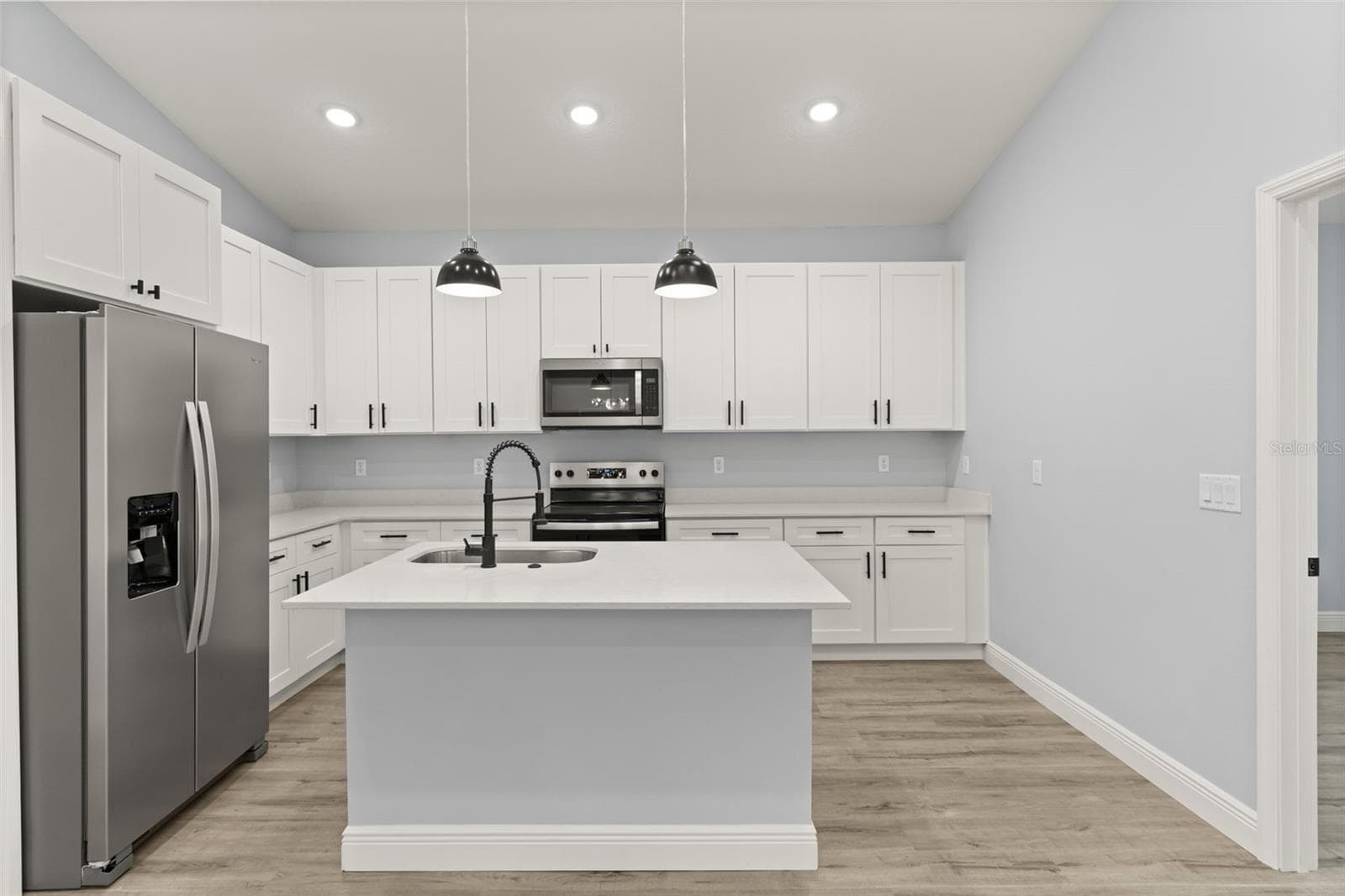 149 HICKORY AVENUE — photo 7 of 26